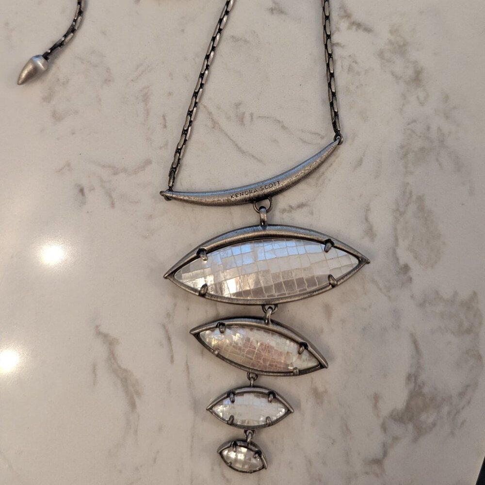 Kendra Scott MoP necklace